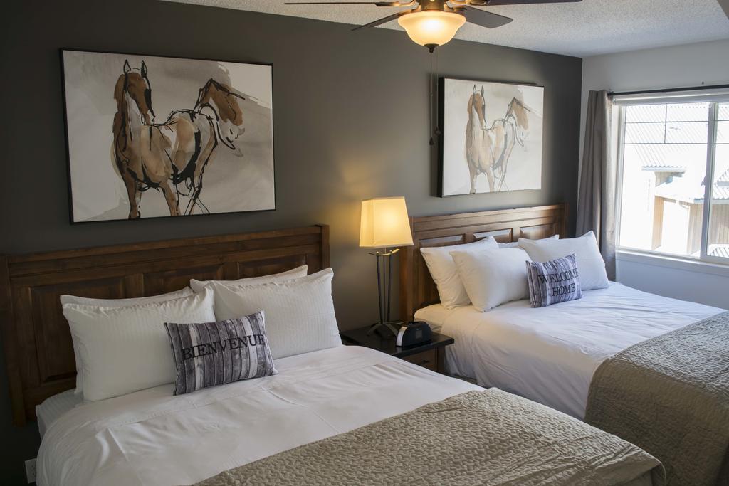 Banff Boundary Lodge Канмор Экстерьер фото