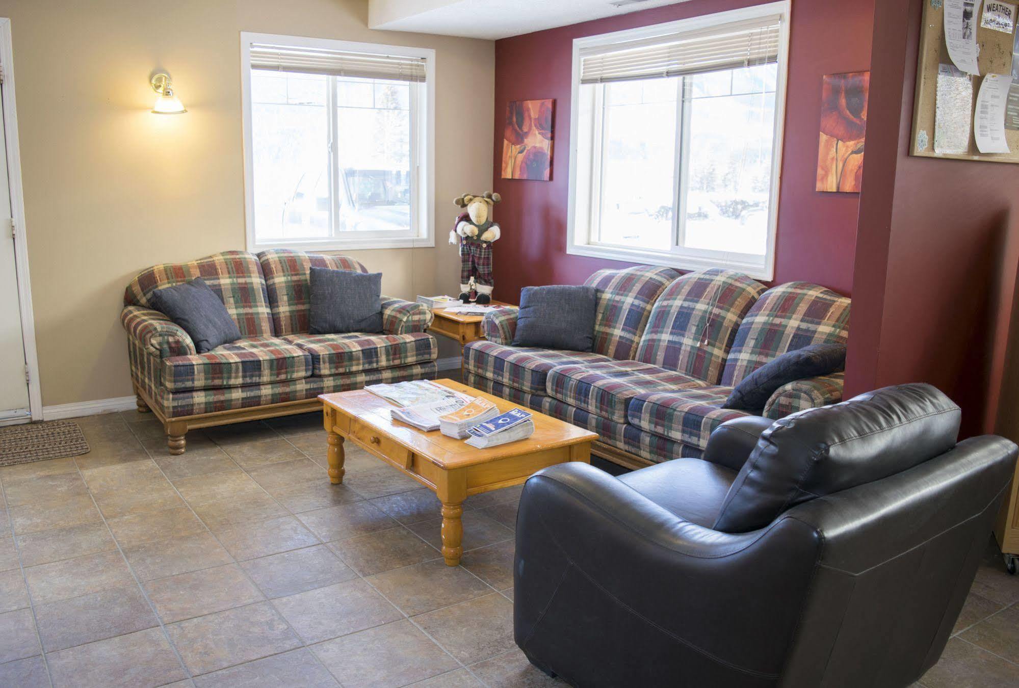 Banff Boundary Lodge Канмор Экстерьер фото