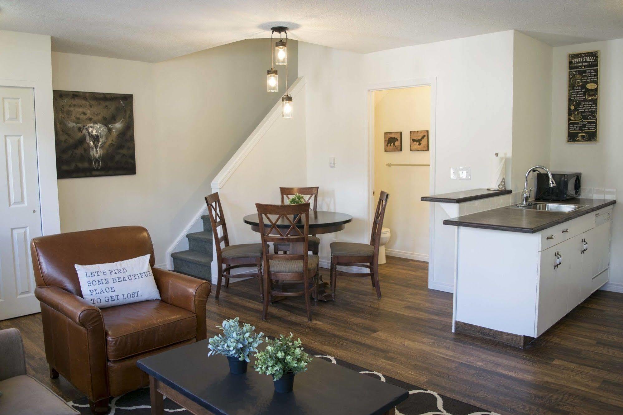 Banff Boundary Lodge Канмор Экстерьер фото