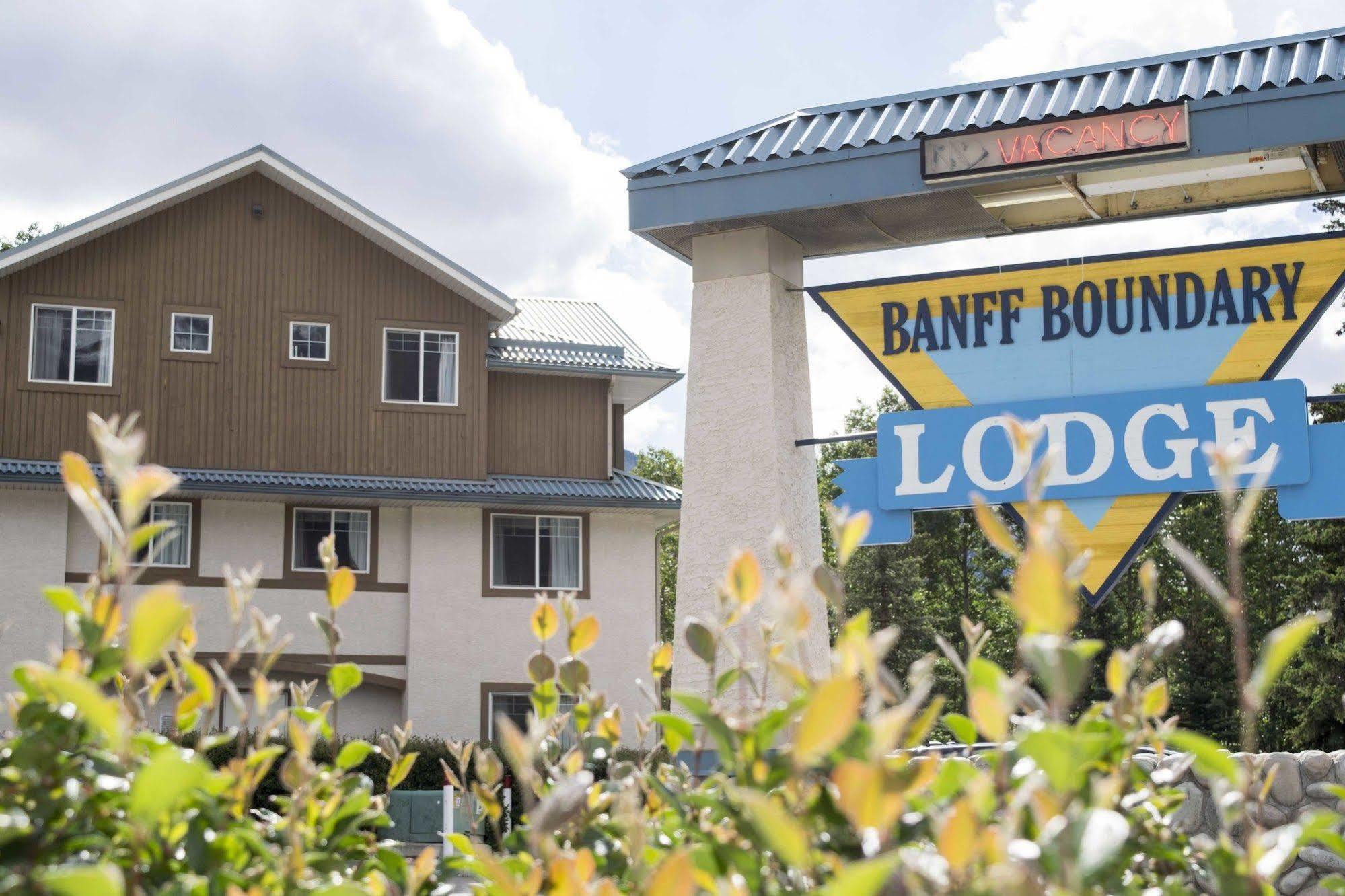 Banff Boundary Lodge Канмор Экстерьер фото